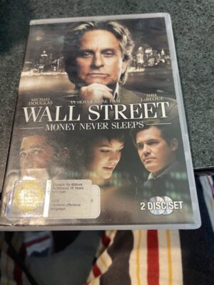 Wall Street 2 Money Never Sleeps DVD